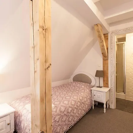 Inn Zabytkowy Spichlerz W Olsztynie Kolo Czestochowy *