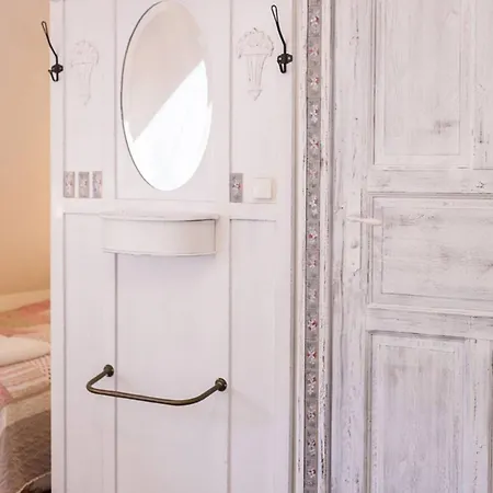 Locanda Zabytkowy Spichlerz W Olsztynie Kolo Czestochowy Olsztyn (Silesia)