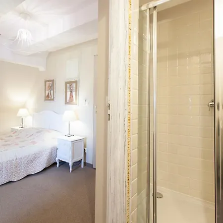 Zabytkowy Spichlerz W Olsztynie Kolo Czestochowy Locanda *