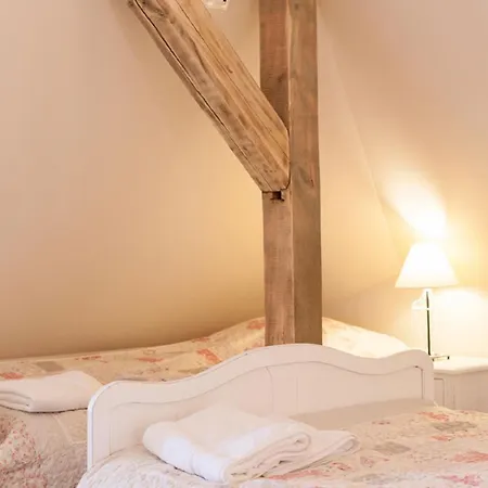 Zabytkowy Spichlerz W Olsztynie Kolo Czestochowy Locanda Olsztyn (Silesia)