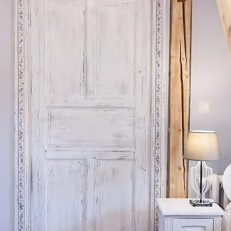 Zabytkowy Spichlerz W Olsztynie Kolo Czestochowy Locanda