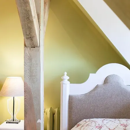 Zabytkowy Spichlerz W Olsztynie Kolo Czestochowy Locanda