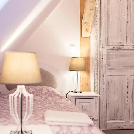 Locanda Zabytkowy Spichlerz W Olsztynie Kolo Czestochowy Olsztyn (Silesia)