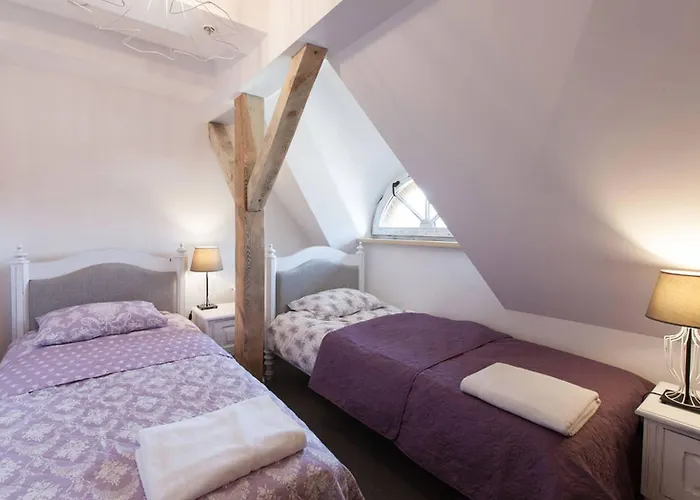 Zabytkowy Spichlerz W Olsztynie Kolo Czestochowy