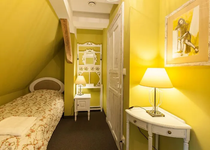 Inn Zabytkowy Spichlerz W Olsztynie Kolo Czestochowy *