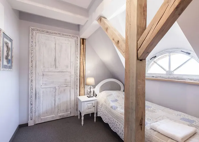 Zabytkowy Spichlerz W Olsztynie Kolo Czestochowy