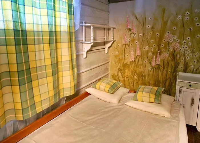 Zabytkowy Spichlerz W Olsztynie Kolo Czestochowy Inn *