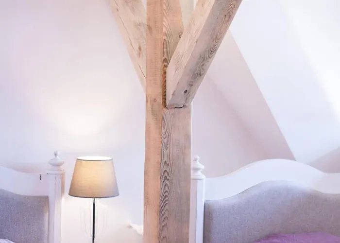 Zabytkowy Spichlerz W Olsztynie Kolo Czestochowy * אולשטין