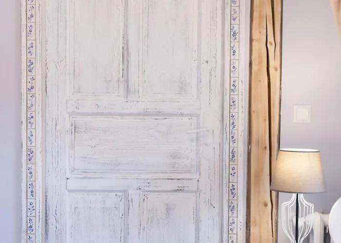 Zabytkowy Spichlerz W Olsztynie Kolo Czestochowy Inn Olsztyn (Silesia)