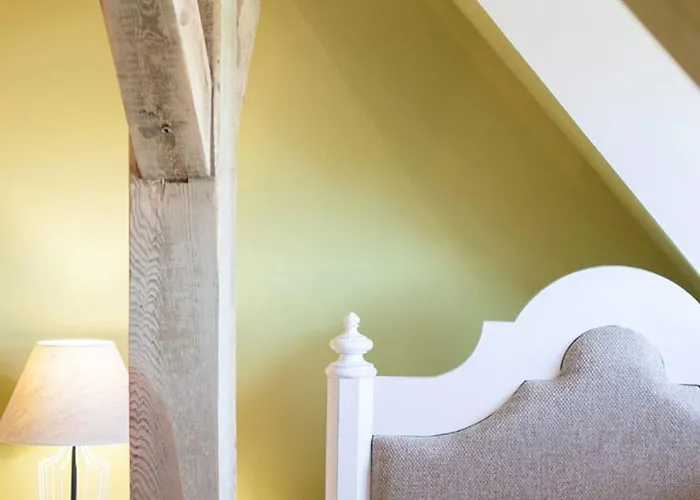 Zabytkowy Spichlerz W Olsztynie Kolo Czestochowy Olsztyn (Silesia)