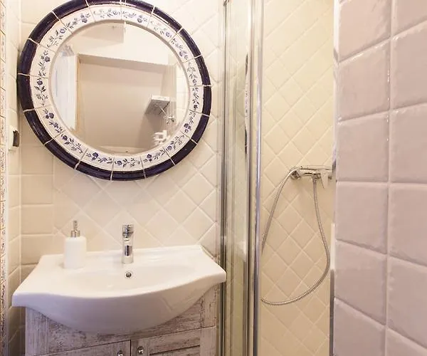 Zabytkowy Spichlerz W Olsztynie Kolo Czestochowy *