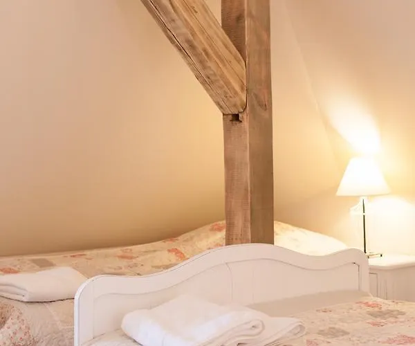 Zabytkowy Spichlerz W Olsztynie Kolo Czestochowy * אולשטין