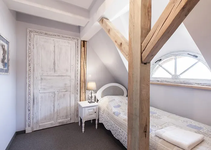 Zabytkowy Spichlerz W Olsztynie Kolo Czestochowy * אולשטין